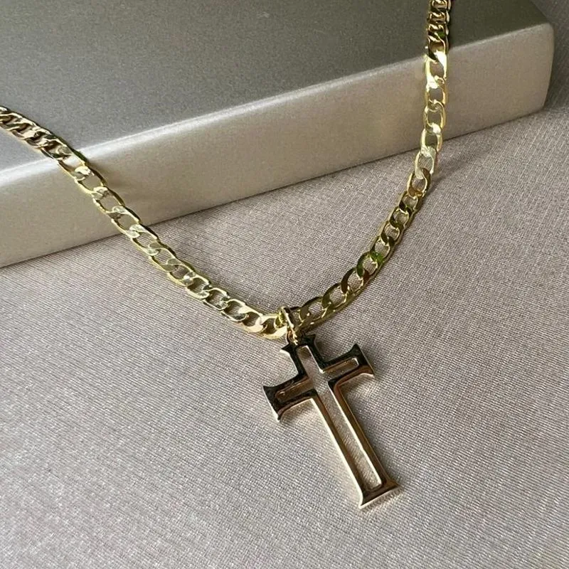 Pingente Crucifixo Vazado - Banhado a Ouro 18K