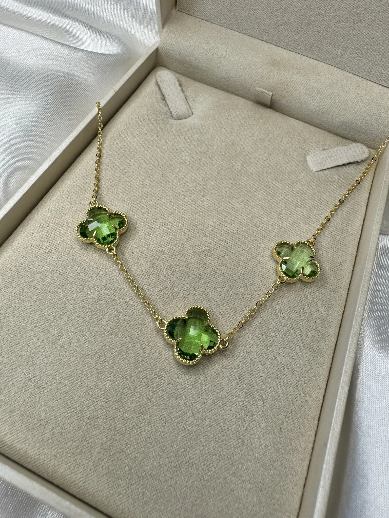 Choker Trevo Verde Inspiração Joia - Banhado a Ouro 18K