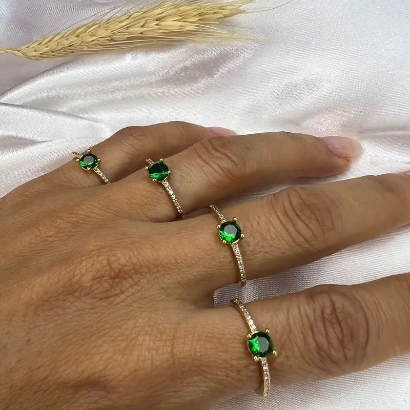 Anel Formatura Pedra Verde Cravejado Zircônias - Banhado a Ouro 18K