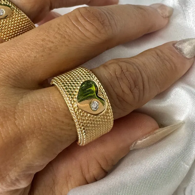 Anel Textura Coração com Zircônia - Banhado a Ouro 18K