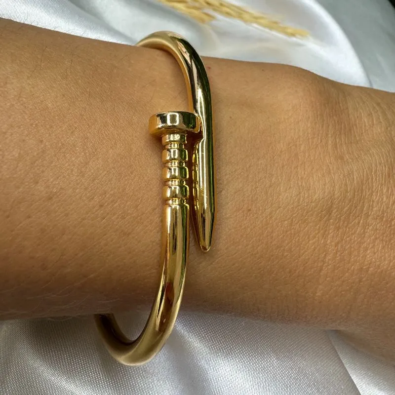 Bracelete Inspiração Jóia Prego - Banhado a Ouro 18K