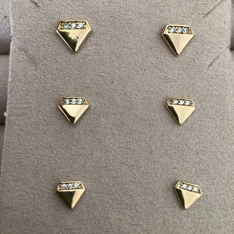 Brinco Trio de Diamantes com Zircônias - Banhado a Ouro 18K