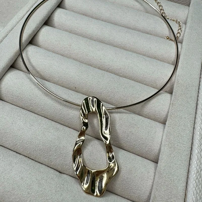 Choker Aro com Pingente Orgânico -Banhado a Ouro 18K