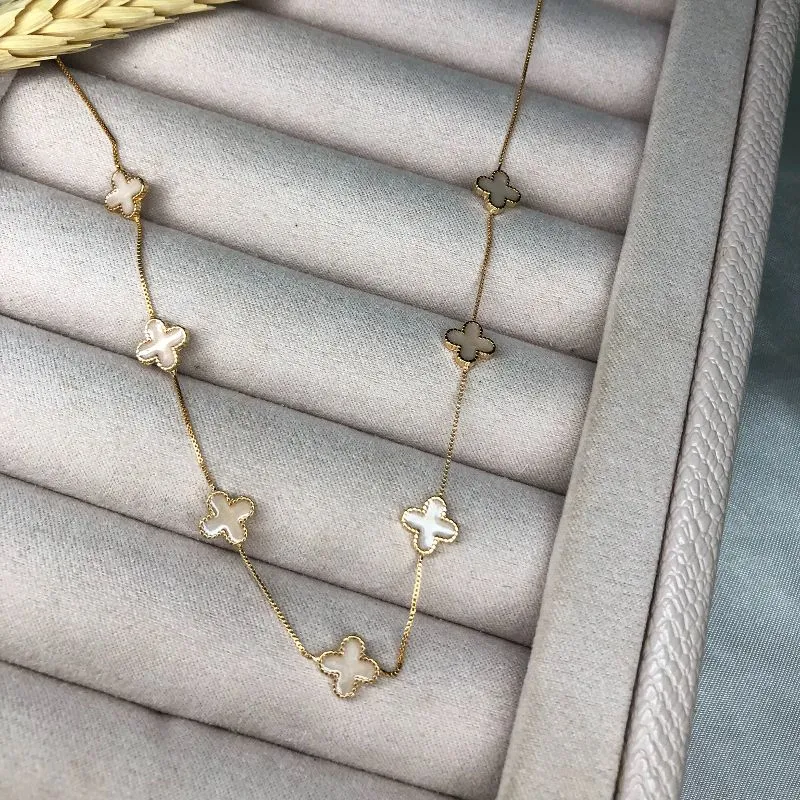 Choker Inspiração Jóia Trevo Off - Banhado a Ouro 18K