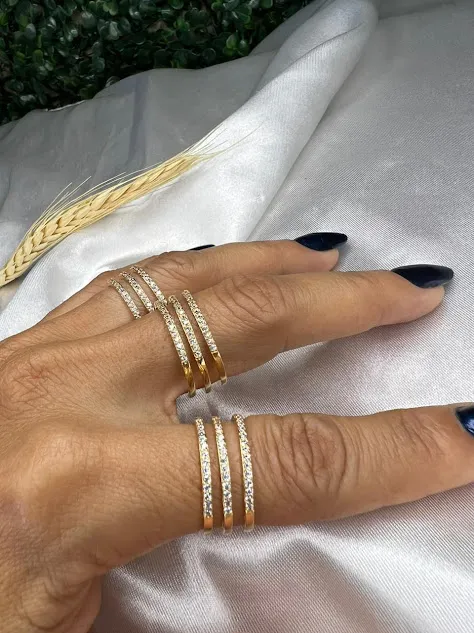 Anel 3 Fileiras Cravejados Microcircônias - Banhado a Ouro 18K