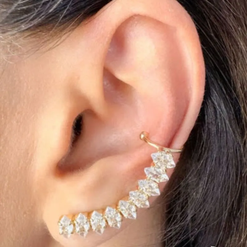 Brinco Ear Cuff Zircônias - Banhado a Ouro 18K