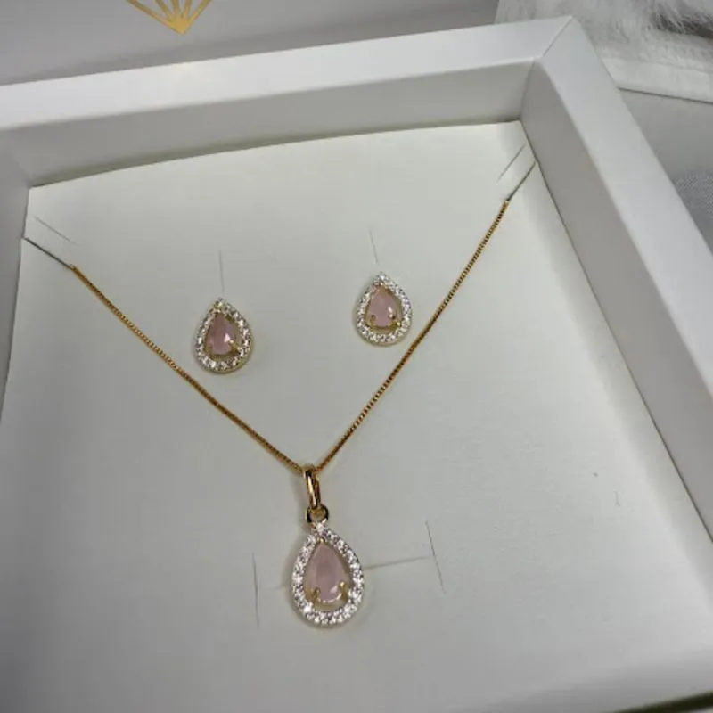 Conjunto Colar e Brincos Gota Cravejado Microzircônias Rosa - Banhado a Ouro 18K